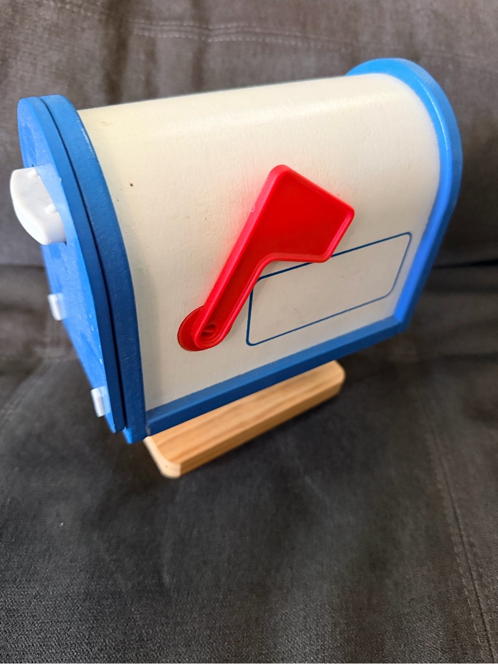 Melissa & Doug Blue and White Wooden Play Mailbox with Red Flag